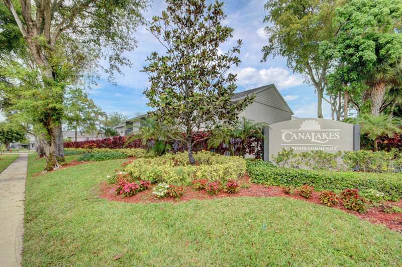 2 bedroom Townhouse at 1506 Wharf Lane, Canalake Replat, Greenacres — photo 1