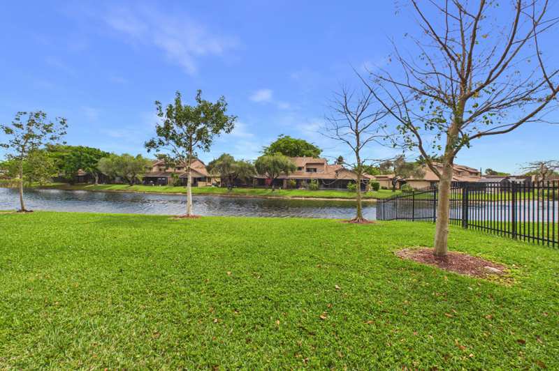 3 bedroom Condominium at 9780 Nob Hill Court #9780, Villas De Venezia, Sunrise — photo 1