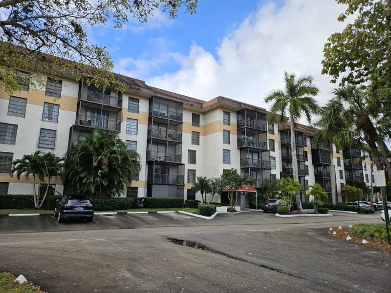 1 bedroom Condominium at 5570 NW 44th Street #107a, Inverwood Condo, Lauderhill — photo 1