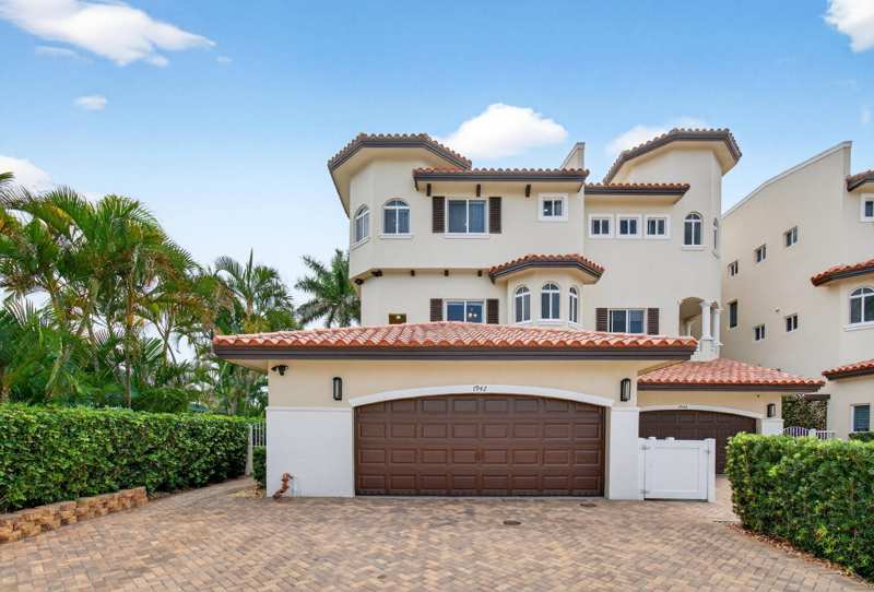 3 bedroom Townhouse at 1942 NE 6th Street #C, Ocean Vue, Deerfield Beach — photo 1