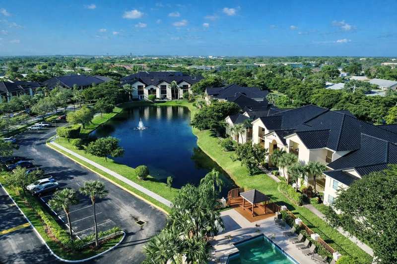 2 bedroom Condominium at 7670 Westwood Drive #718, South Palm Place Condo, Tamarac — photo 1
