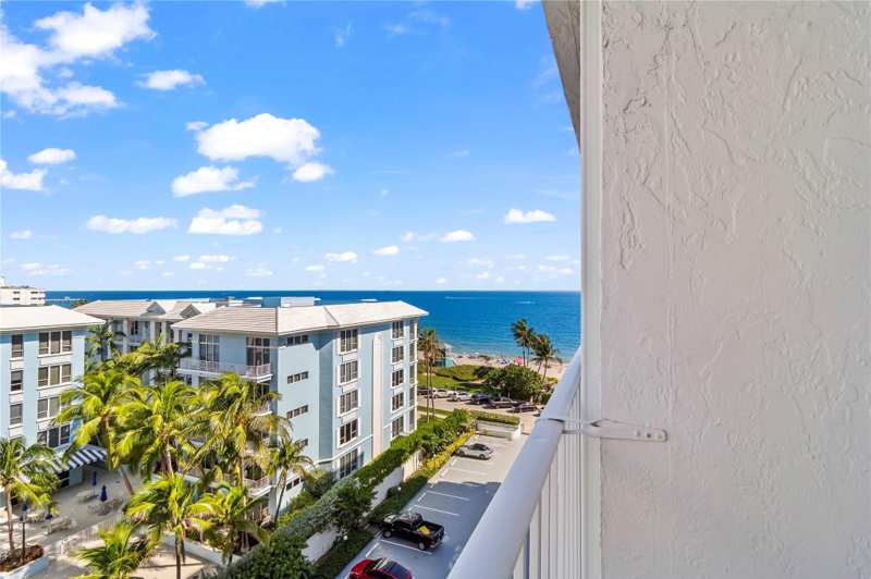1 bedroom Condominium at 800 SE 20th Avenue #809, Ocean Harbor Condo, Deerfield Beach — photo 1