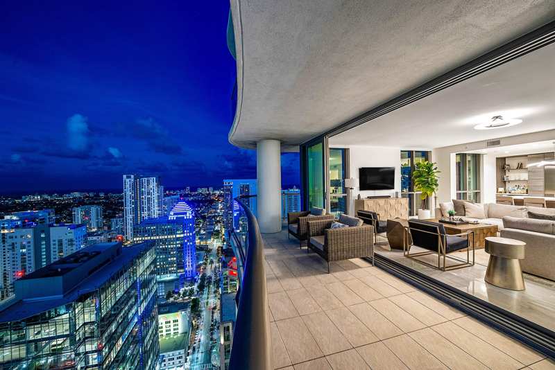 4 bedroom Condominium at 100 E Las Olas Boulevard #4301, 100 Las Olas Condo, Fort Lauderdale — photo 1