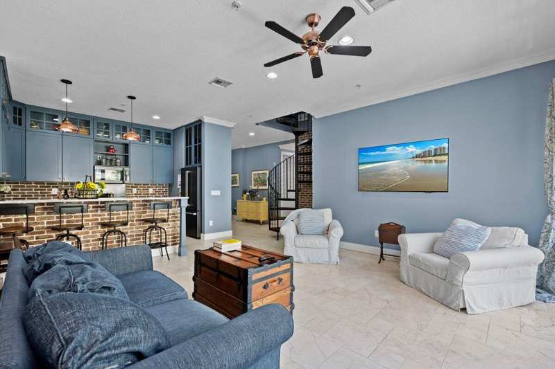 2 bedroom Condominium at 12 SE 1st Avenue #302, Royal Atlantic In Delray Beach Condo, Delray Beach — photo 1