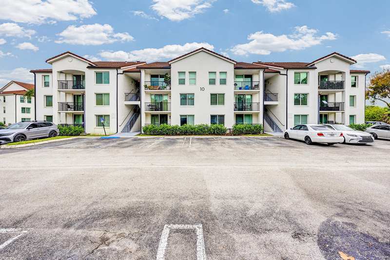 2 bedroom Condominium at 1010 Villa Circle, Villa Del Sol Condo, Boynton Beach — photo 1