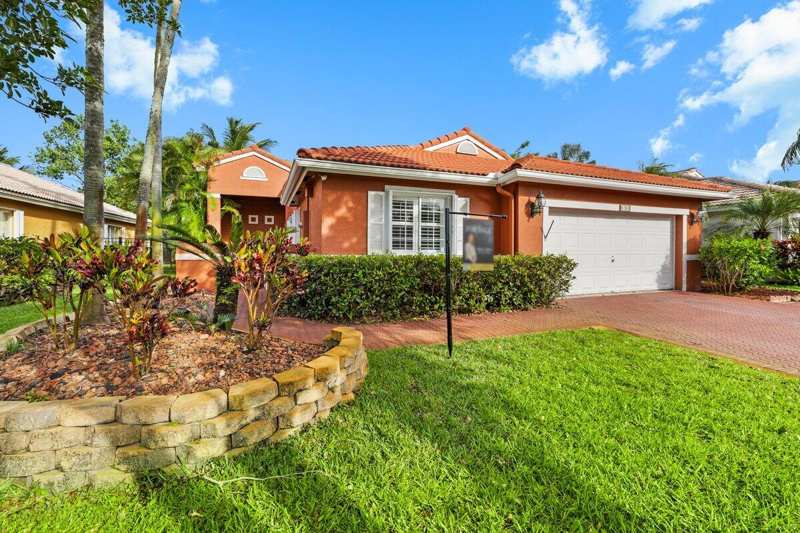 3 bedroom Single Family Residence at 363 SW 161st Avenue, Heftler Homes At Pembroke Shores, Pembroke Pines — photo 1