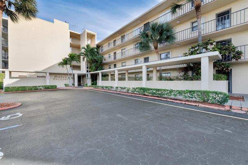1 bedroom Condominium at 890 N Federal Highway #405, Hidden Harbor, Lantana — photo 1