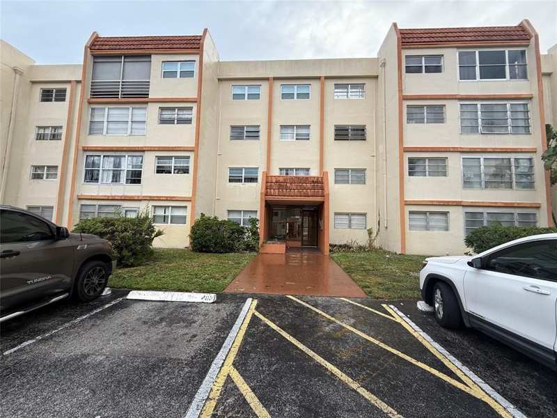 2 bedroom Condominium at 2501 NW 41st Avenue #401, Cypress Tree Condo Bldg 6, Lauderhill — photo 1