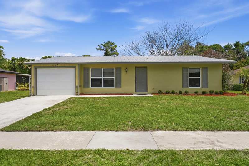 2 bedroom Single Family Residence at 445 NE Armory Circle, Port St Lucie Floresta Pines Unit 2, Port St. Lucie — photo 1