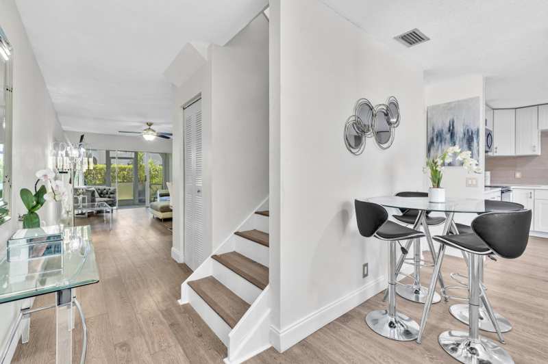 2 bedroom Townhouse at 6663 Via Regina, Plum At Boca Pointe Condos One Thru 15 Filed In Or, Boca Raton — photo 1