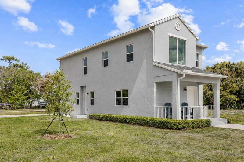 6 bedroom Single Family Residence at 2575 SE Bonita Street, Golden Gate, Stuart — photo 1
