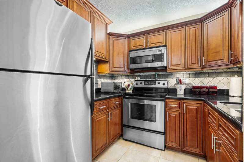 1 bedroom Condominium at 400 NE 20th Street #B204, Boca Verde East Condo, Boca Raton — photo 1