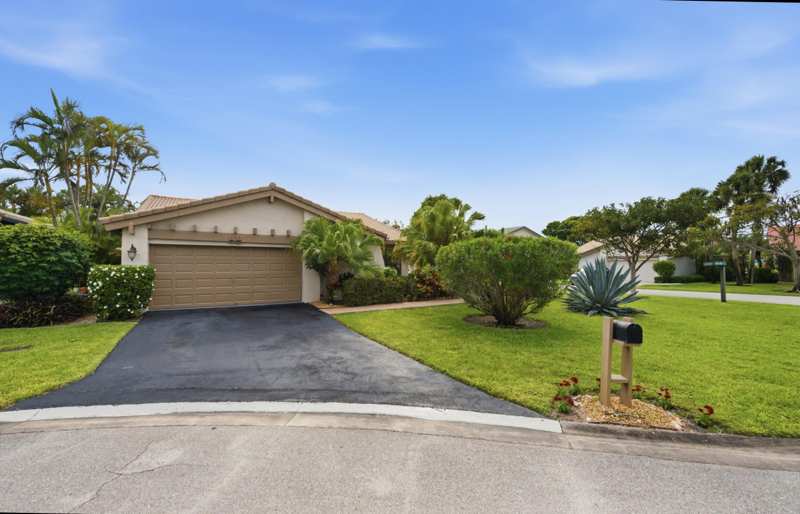 2 bedroom Single Family Residence at 5743 Lakeview Mews Drive, Indian Springs, Boynton Beach — photo 1