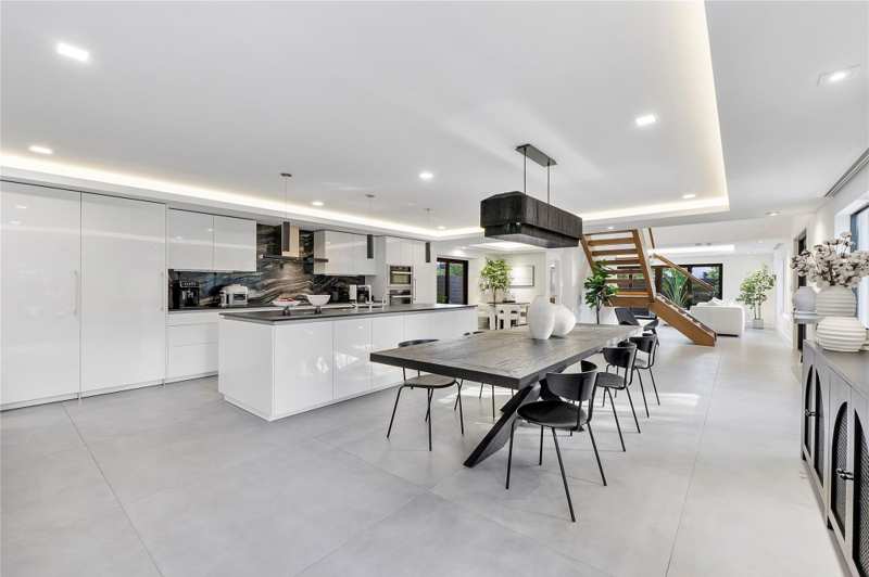 5 bedroom Single Family Residence at 500 NE 14th Avenue, Las Olas Park Corr Plat, Fort Lauderdale — photo 1