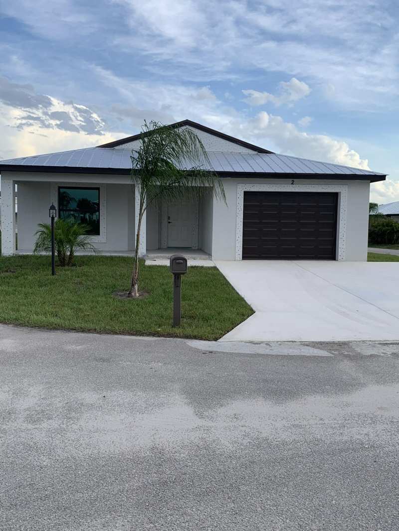 2 bedroom Single Family Residence at 43 La Villa Way, Spanish Lakes Country Club Village, Fort Pierce — photo 1