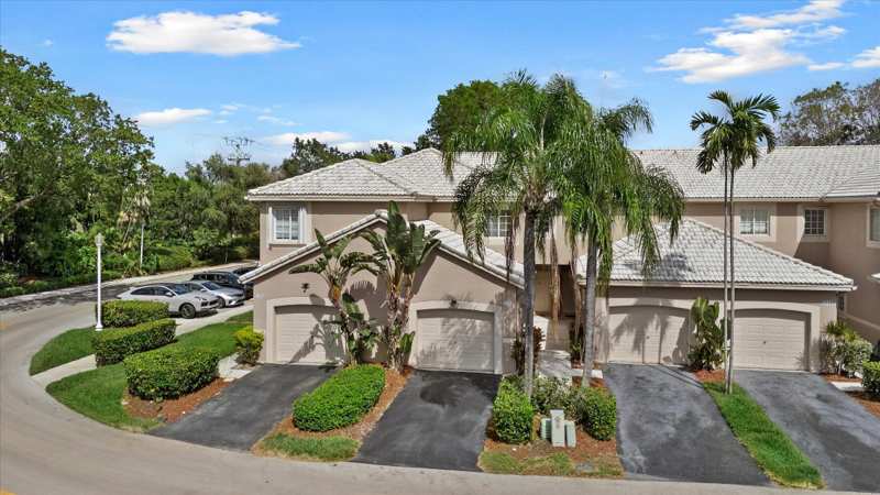 3 bedroom Townhouse at 2264 Salerno Circle, Sectors 3 & 4 Boundary Plat, Weston — photo 1