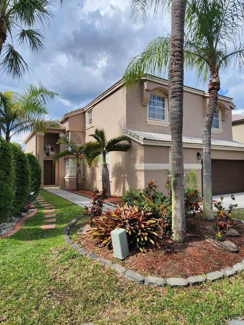 5 bedroom Single Family Residence at 15729 NW Tenth Street, Towngate--Classic Vista, Pembroke Pines — photo 1