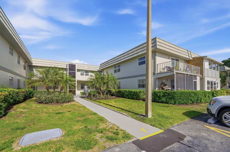 1 bedroom Condominium at 251 Monaco Way, Kings Point Monaco Condos, Delray Beach — photo 1