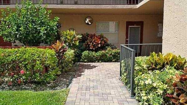 1 bedroom Condominium at 370 NW 76th Avenue #104, Palm Lakes Condo, Margate — photo 1