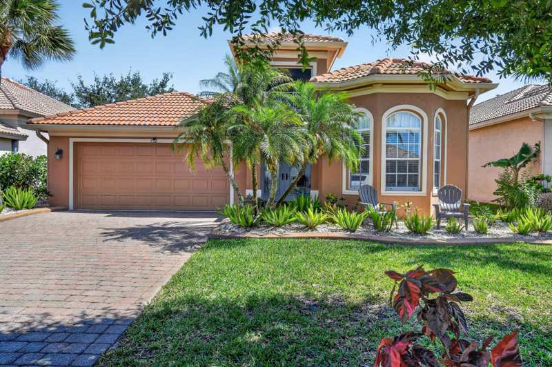 3 bedroom Single Family Residence at 332 NW Stratford Lane, St James Golf Club Pod F Phase 1, Port St. Lucie — photo 1
