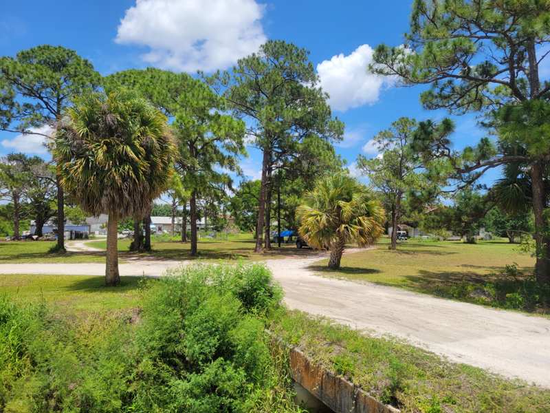3 bedroom Single Family Residence at 9610 Orange Avenue, Metes And Bounds, Fort Pierce — photo 1