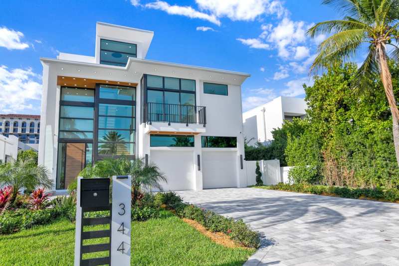 5 bedroom Single Family Residence at 344 NE 2nd Street, Kings Court, Boca Raton — photo 1
