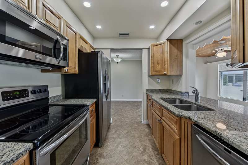 2 bedroom Single Family Residence at 2581 E Golf Boulevard, Leisureville First Sec, Pompano Beach — photo 1