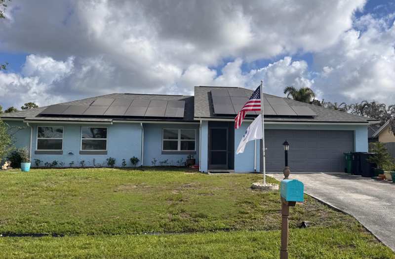 3 bedroom Single Family Residence at 443 SE Langfield Avenue, Port St Lucie Section 18, Port St. Lucie — photo 1