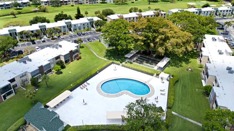 2 bedroom Condominium at 7350 NW 18th Street #207, Palm Springs 3 Condo building 36, Margate — photo 1