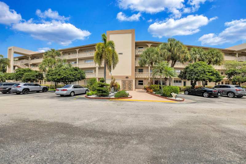 2 bedroom Condominium at 1902 Bermuda Circle #L2, Bermuda Village B Condo, Coconut Creek — photo 1