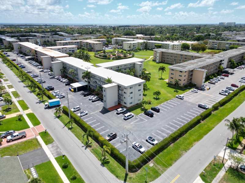 1 bedroom Condominium at 130 NE 26th Avenue #2030, Village Royale On The Green Condo, Boynton Beach — photo 1