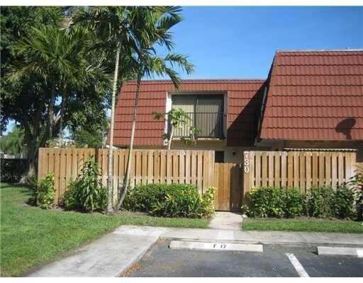 2 bedroom Townhouse at 730 NW 98th Circle, Jacaranda Parcel 610, Plantation — photo 1