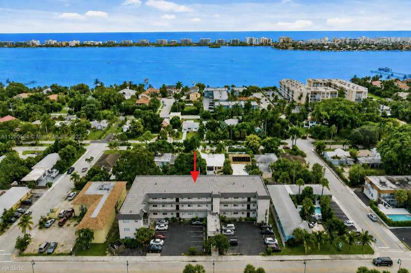 2 bedroom Condominium at 1410 S Federal Highway #303, El Castelay Condo, Lake Worth Beach — photo 1