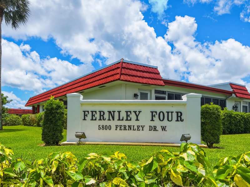 1 bedroom Condominium at 5800 W Fernley Dr W #9, Cresthaven Townhomes Sec 4 Condo, Greenacres — photo 1
