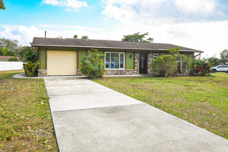 2 bedroom Single Family Residence at 610 NW Marion Avenue, Port St Lucie Section 27, Port St. Lucie — photo 1