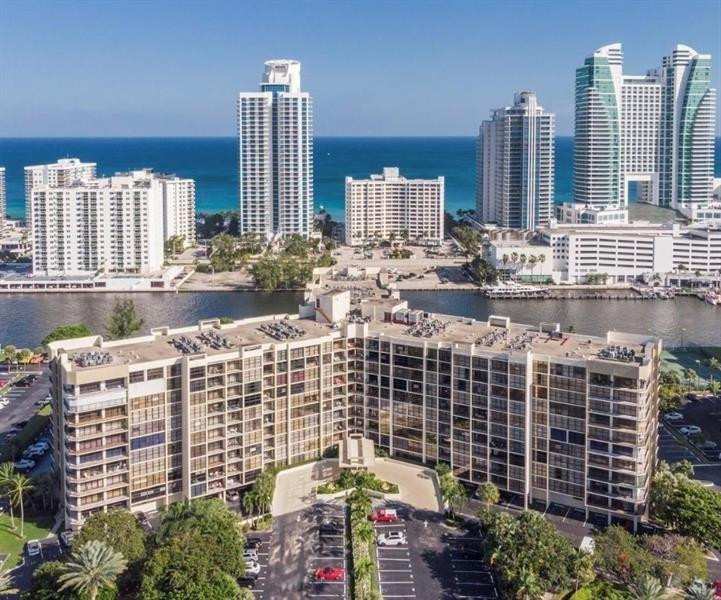2 bedroom Condominium at 600 Parkview Drive #531, Towers of Oceanview, Hallandale Beach — photo 1