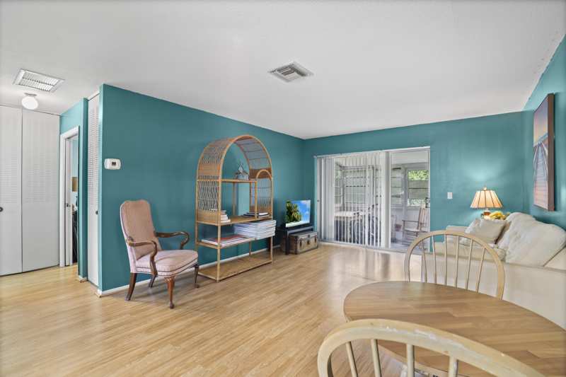 1 bedroom Condominium at 2885 W Ashley Dr Drive #B, Cresthaven Villas 7 Condo, West Palm Beach — photo 1