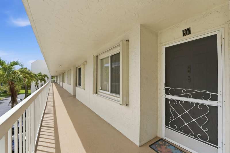 2 bedroom Condominium at 3146 Via Poinciana #307, Fountainview At Spring Lks Condo, Lake Worth — photo 1