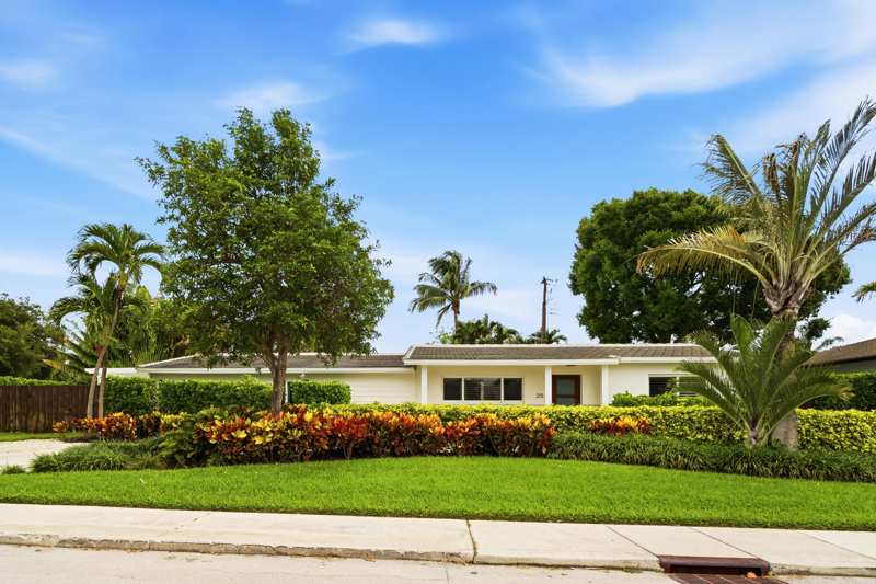 3 bedroom Single Family Residence at 251 Gregory Place, Lewis Shore Estates 1, West Palm Beach — photo 1