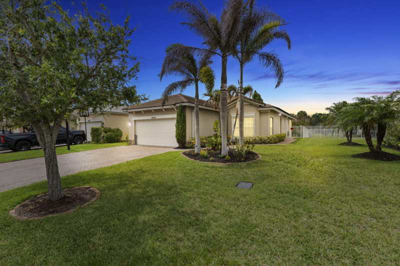 3 bedroom Single Family Residence at 10932 SW Dunhill Court, Tradition Plat No 18, Port St. Lucie — photo 1