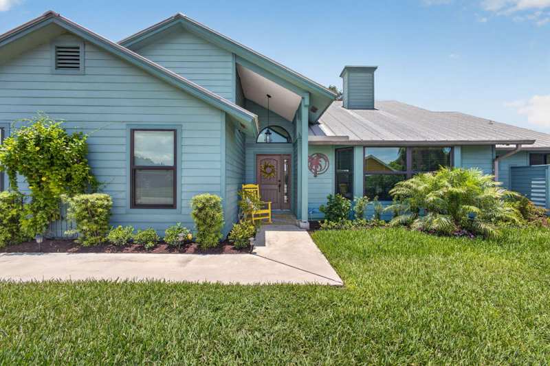 4 bedroom Single Family Residence at 10705 SE Seabreeze Court, Jupiter Narrows, Hobe Sound — photo 1