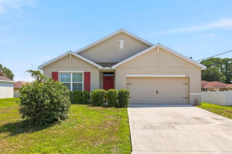 4 bedroom Single Family Residence at 2096 SW Leafy Road, Port St Lucie Section 11 — photo 1
