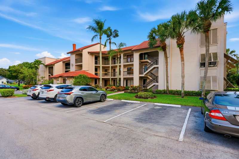 2 bedroom Condominium at 10110 Cedar Point Boulevard #206, Lakeside Condo 9 Of Banyan Springs, Boynton Beach — photo 1