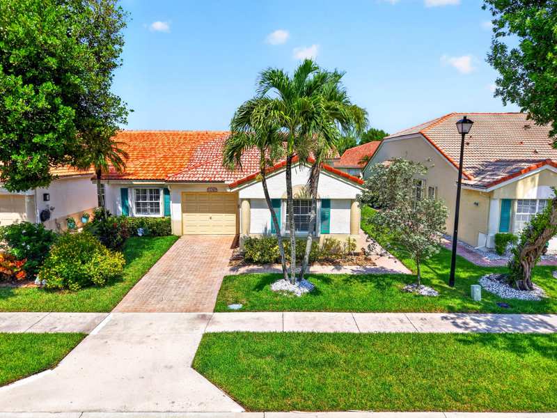 3 bedroom Villa at 15340 Floral Club Road, Floral Lakes 2, Delray Beach — photo 1