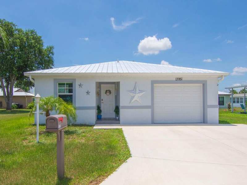 1 bedroom Single Family Residence at 13951 Brazil Court, Spanish Lakes Fairways Leasehold Estates, Fort Pierce — photo 1