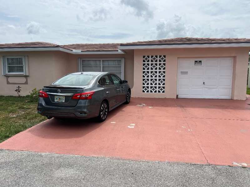 2 bedroom Single Family Residence at 5803 NW 86th Avenue, Mainlands Of Tamarac Lakes, Tamarac — photo 1