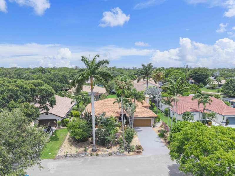4 bedroom Single Family Residence at 5911 NW 60th Avenue, Countrys Point, Parkland — photo 1
