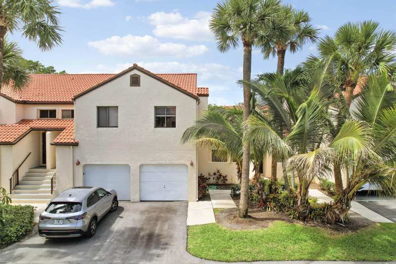 2 bedroom Condominium at 11 Vía De Casas Sur, South Lake Condo, Boynton Beach — photo 1