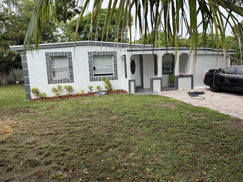 4 bedroom Single Family Residence at 440 Tulip Tree Drive, San Castle 3rd And 4th Adds, Lake Worth — photo 1