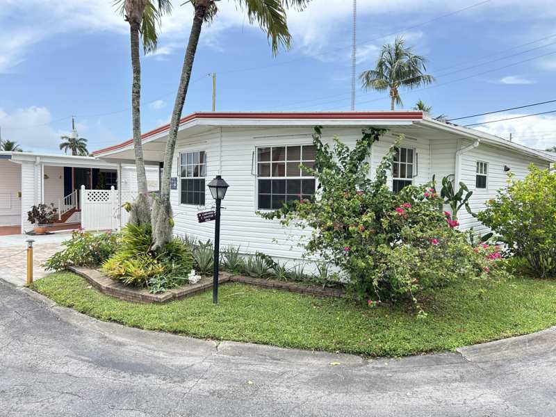 2 bedroom Mobile Home at 3348 Florida Street, Orangebrook Harbor, Hollywood — photo 1